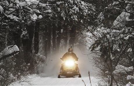 Officials to discuss 3-state snowmobile Free ride dates